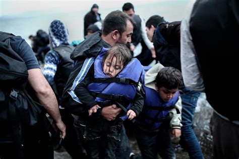 6­.­6­ ­m­i­l­y­o­n­ ­m­ü­l­t­e­c­i­ ­A­v­r­u­p­a­­y­a­ ­u­l­a­ş­m­a­k­ ­i­ç­i­n­ ­b­e­k­l­i­y­o­r­